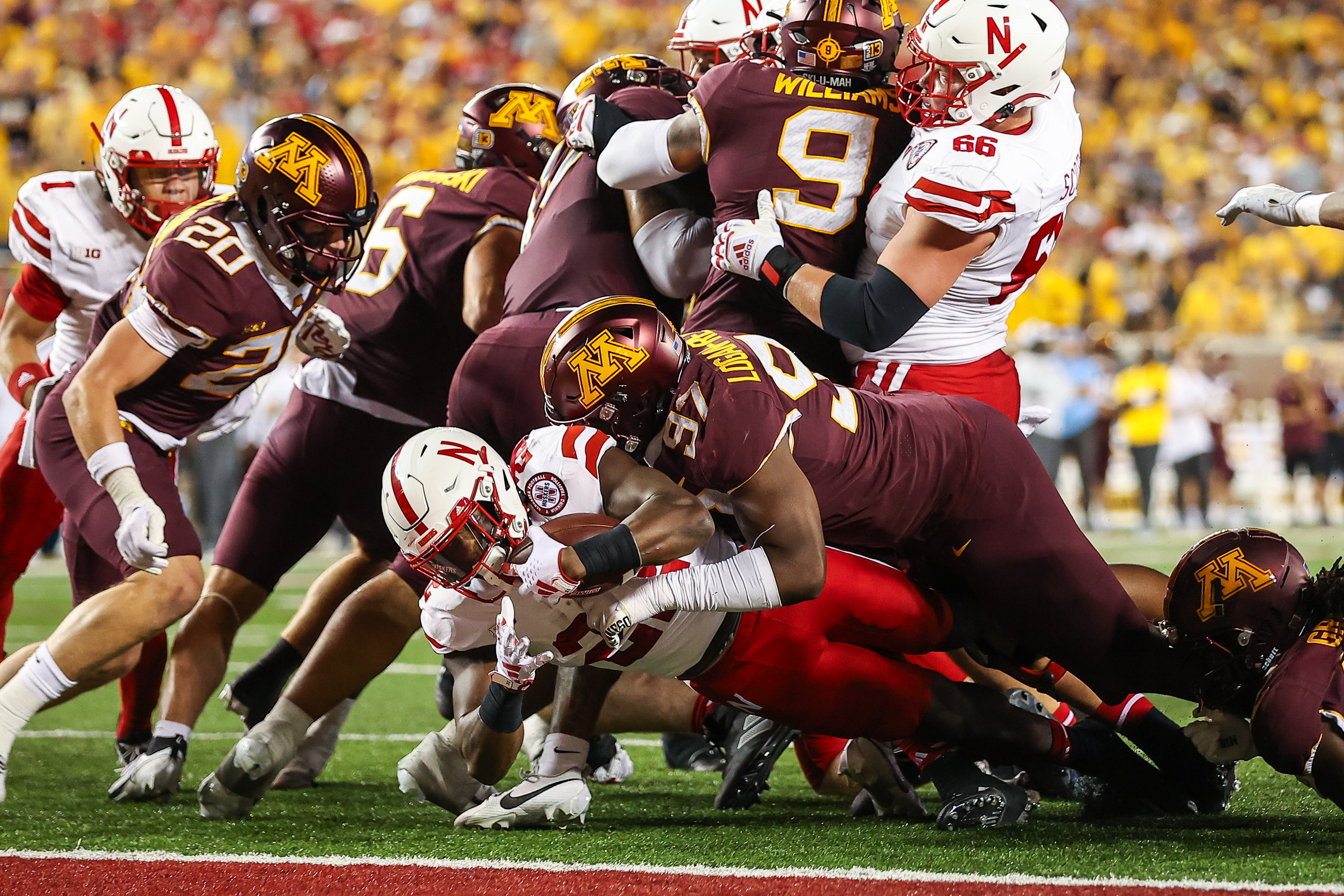 Nebraska Minnesota 2023 - Gabe Ervin Jr. powers through Minnesota defense